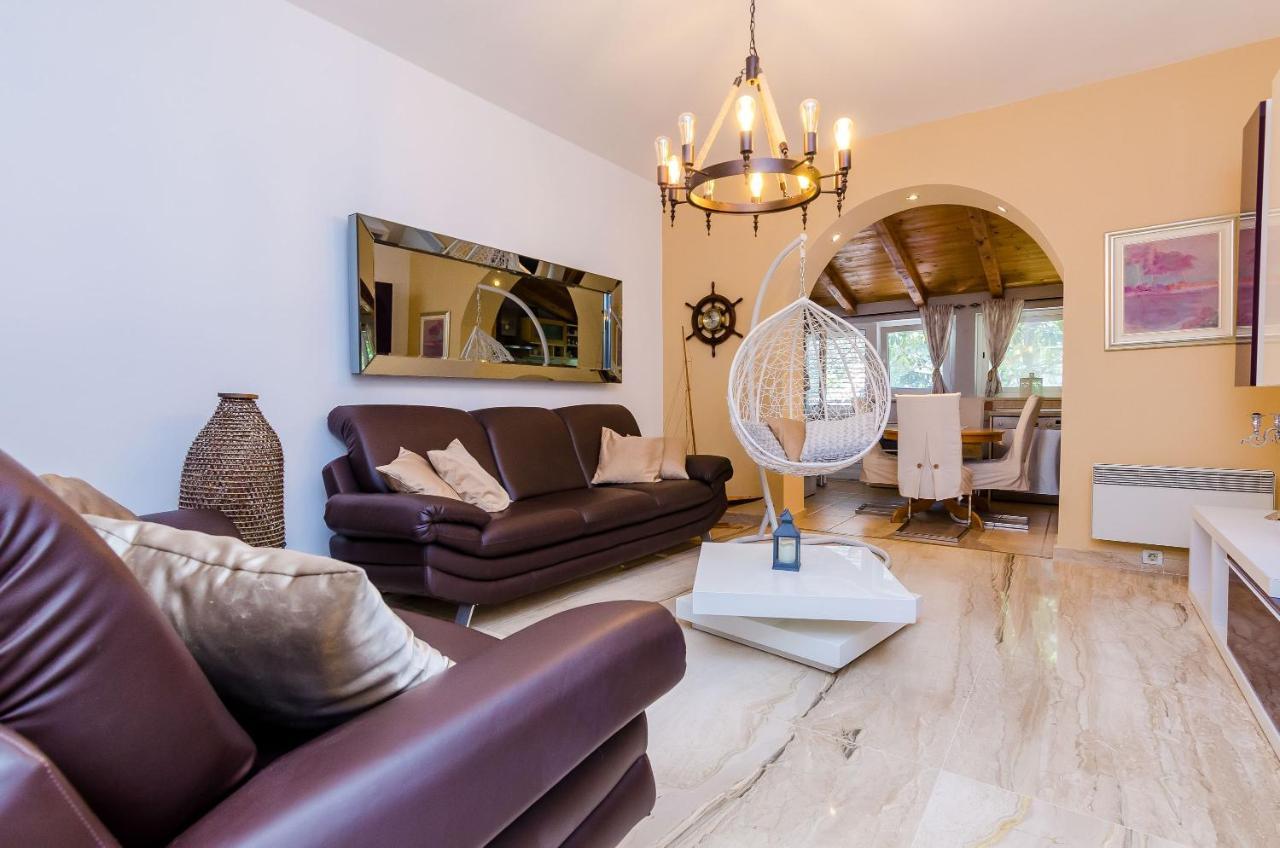 Camelia Luxury Apartments Ragusa Esterno foto