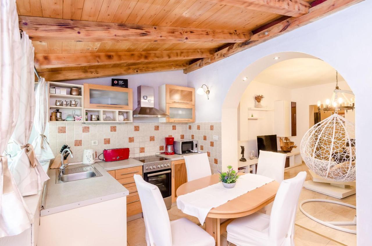 Camelia Luxury Apartments Ragusa Esterno foto