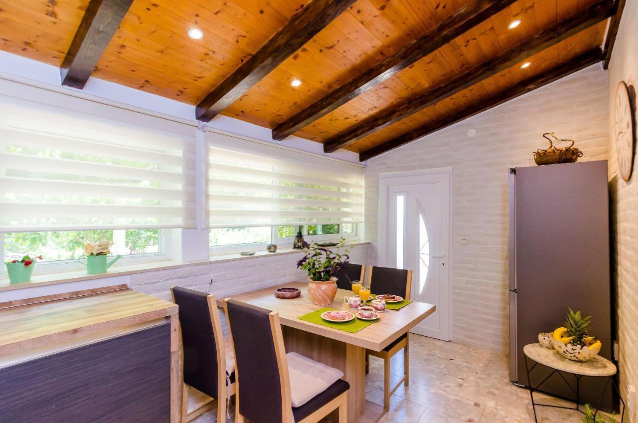 Camelia Luxury Apartments Ragusa Esterno foto